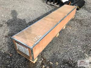 lot 165 image: LandHonor 5000lb rolling gantry cra...