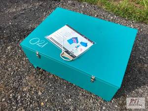 lot 168 image: Toolbox with approximately 24 new r...
