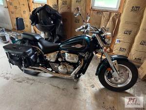 lot 2 image: 1997 Suzuki Marauder motorcycle. Ru...