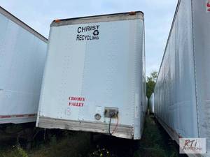 lot 15 image: 1996 Utility 53ft dry van trailer. ...