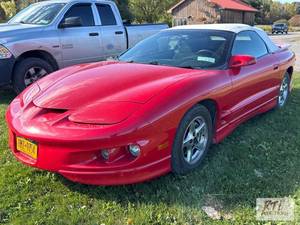lot 45 image: 2002 Pontiac Firebird Convertible. ...