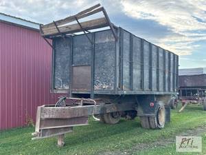 lot 64 image: Dump Trailer. Approximately 15ft 8i...