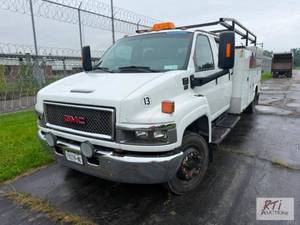 lot 77 image: 2007 GMC C5500 Truck. VIN1GDE5E126...
