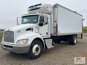 lot 90 image: 2014 Kenworth T270 Refrigerated Box...