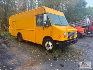 lot 93 image: 2012 Freightliner panel van. VIN4U...