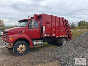 lot 110 image: 2000 Sterling SA garbage packer tr...