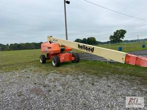 lot 166 image: 2011 JLG 800S Boom Lift. Self-prope...