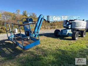 lot 167 image: 2006 Genie S-65 Telescopic Boom Lif...