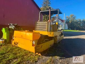 lot 182 image: Dynapac CC42A double drum vibratory...