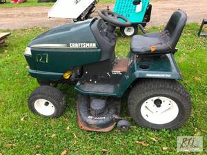 lot 268 image: Craftsman 46in lawn tractor, HST, s...