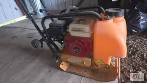 lot 285 image: Plate Compactor 60. Honda GX200 6.5...
