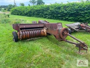 lot 307 image: NEW HOLLAND 65 Square Baler Compact...