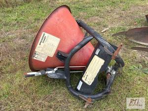 lot 319 image: Cosmo XB 3 point hitch broadcast sp...