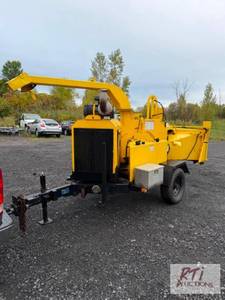 lot 456 image: BANDIT 250 Chipper. John Deere 4.5L...