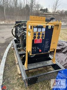 lot 472 image: Olympian Generator by Caterpillar. ...