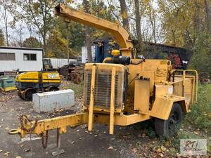 lot 476 image: Bandit 200 XP Wood Chipper. Ford g...