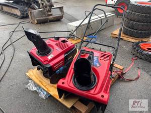 lot 498 image: Lot of (2) Snowblowers and 8ft Tool...