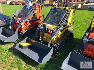 lot 40 image: Vorx NL360 tracked mini skid loader...