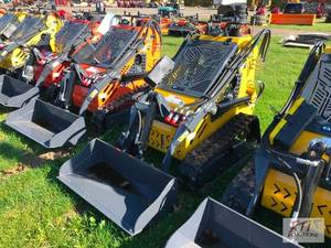 lot 49 image: Vorx NL360 tracked mini skid loader...