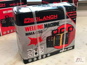 lot 69 image: SDLanch MIG-250 welding machine. M...