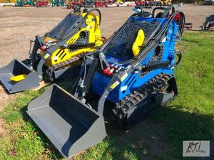 lot 76 image: Vorx NL360 tracked mini skid loader...