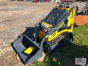lot 79 image: Vorx NL360 tracked mini skid loader...