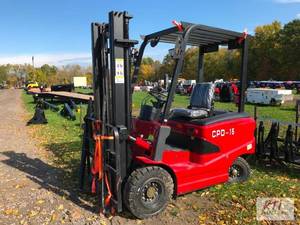 lot 88 image: CPD-15 electric forklift, 2 stage m...
