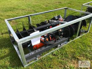 lot 111 image: 2X Wolverine hydraulic post hole di...