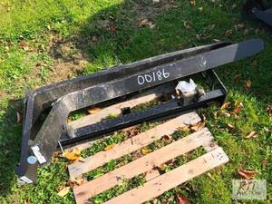 lot 115 image: 3pt mounted pallet forks with 48in ...