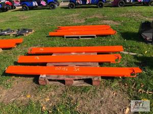 lot 117 image: 3X Pallet fork extensions, (2) are ...