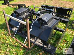 lot 136 image: Future 6ft dual cylinder grapple bu...