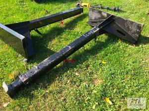 lot 171 image: Telescopic boom pole for skid loade...