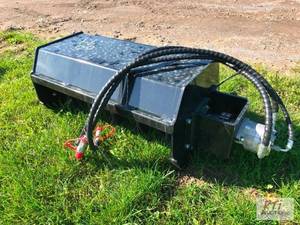 lot 176 image: Vorx hydraulic brush mower for mini...