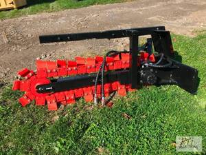 lot 178 image: Vorx hydraulic chain trencher with ...