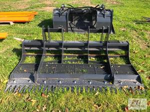 lot 194 image: Wolverine 78in land leveler for ski...
