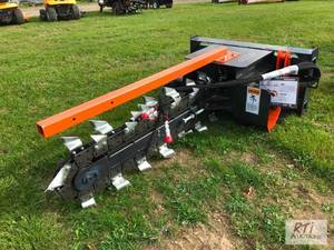 lot 204 image: Wolverine hydraulic chain trencher ...