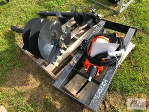 lot 209 image: Wolverine hydraulic post hole digge...