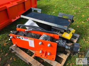 lot 219 image: Wolverine TD12 hydraulic post pound...