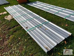 lot 251 image: 50X 12ft x 38in raw siding  roofin...