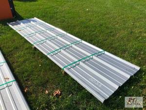 lot 252 image: 50X 12ft x 38in raw siding  roofin...