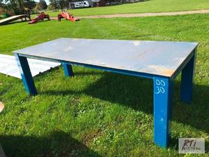 lot 260 image: 96inx40in heavy duty welding table....