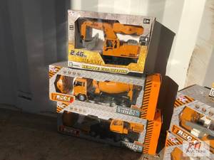 lot 263 image: (3) Remote control kids toys. MDI ...