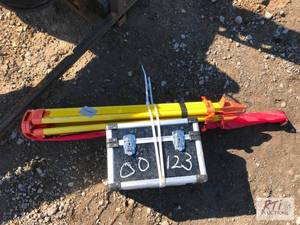 lot 276 image: Laser transit with tripod, grade st...