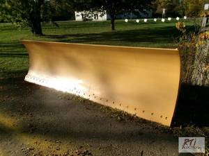 lot 349 image: VWS plow blade for CAT loader. 10ft...