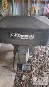 lot 363 image: Salt Dogg spreader. Comes with wiri...
