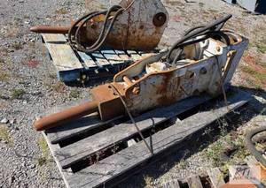 lot 394 image: Kent FRD F9 Hydraulic Hammer Attach...