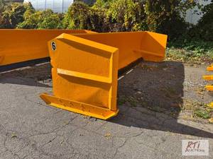 lot 450 image: 16ft bucket mount snow pusher. Bolt...