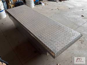 lot 564 image: Better Built 73011279 Truck Toolbox...