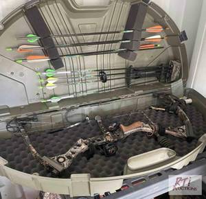 lot 591 image: Lot of hunting supplies including b...