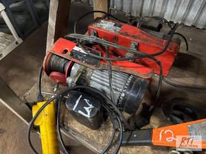 lot 673 image: (2) Electric hoists, Chicago and Ha...